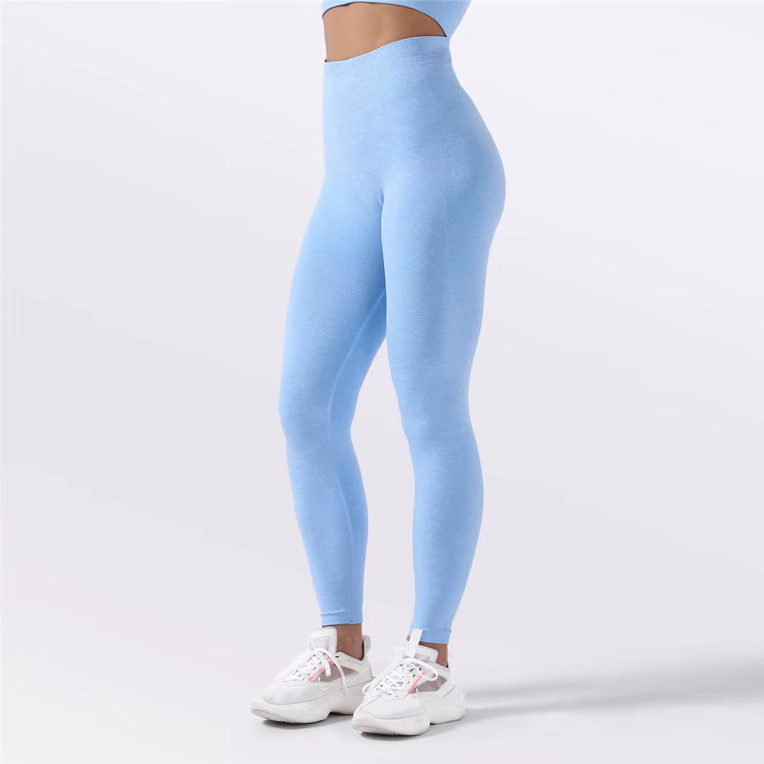 Quick-Dry Training Set — Women'S Tee + High-Waist Capri · REF BP-CMP-002