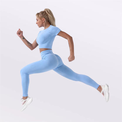 Quick-Dry Training Set — Women'S Tee + High-Waist Capri · REF BP-CMP-002