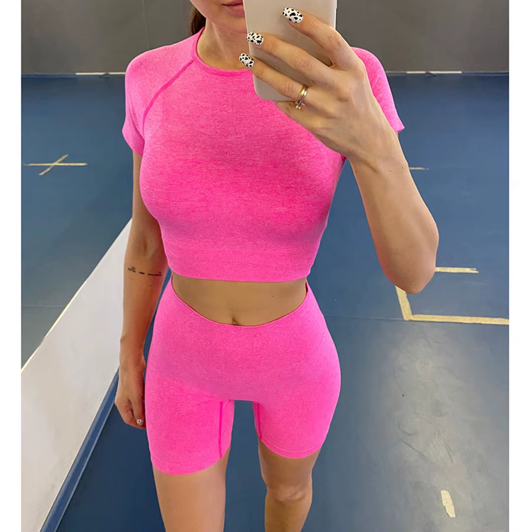 Quick-Dry Training Set — Women'S Tee + High-Waist Capri · REF BP-CMP-002