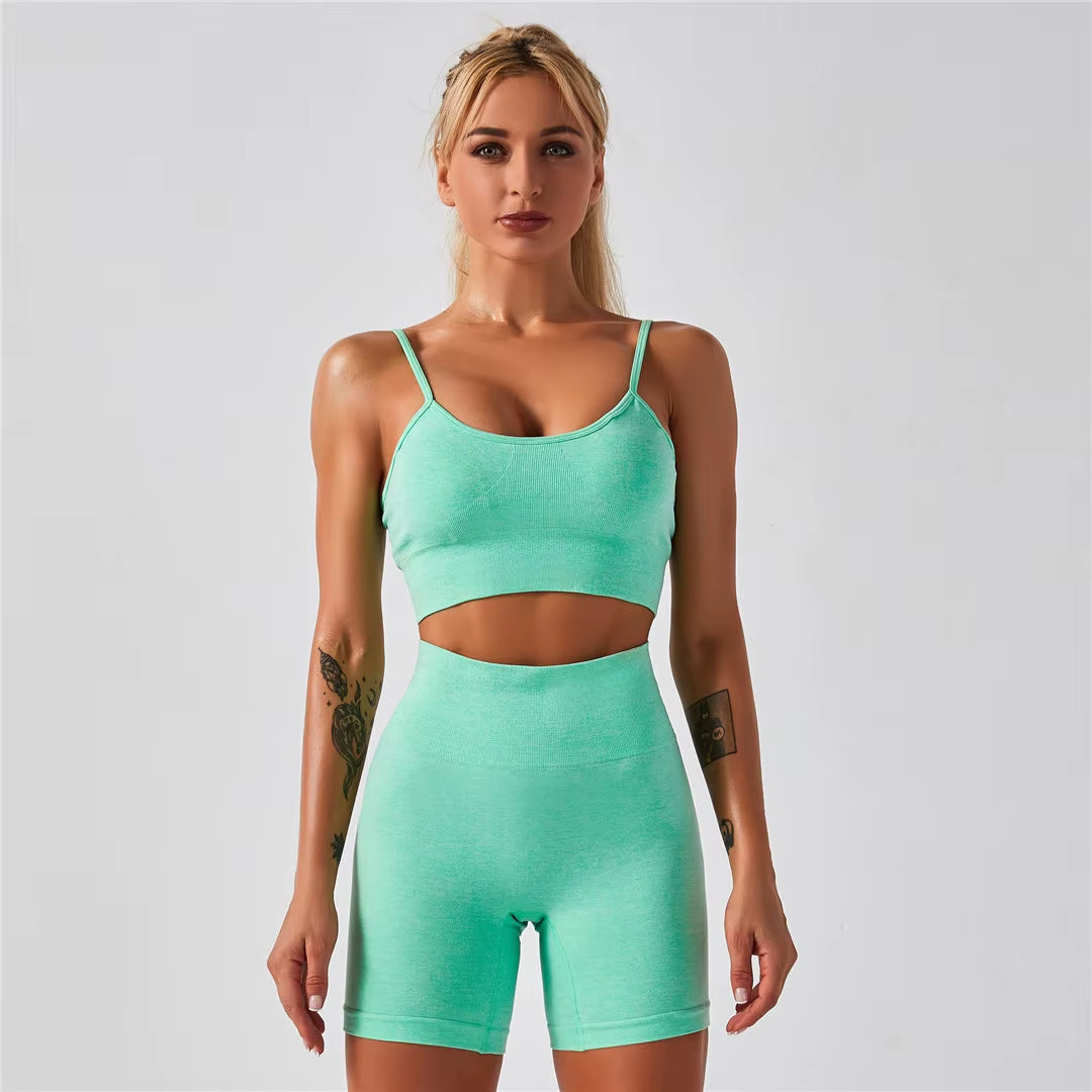Quick-Dry Training Set — Women'S Tee + High-Waist Capri · REF BP-CMP-002