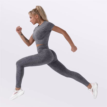 Quick-Dry Training Set — Women'S Tee + High-Waist Capri · REF BP-CMP-002