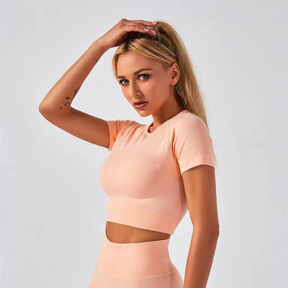 Quick-Dry Training Set — Women'S Tee + High-Waist Capri · REF BP-CMP-002