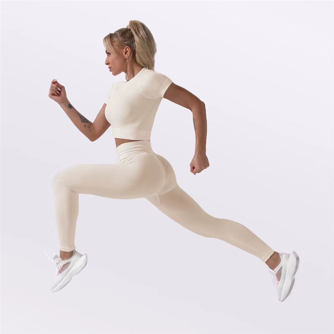 Quick-Dry Training Set — Women'S Tee + High-Waist Capri · REF BP-CMP-002