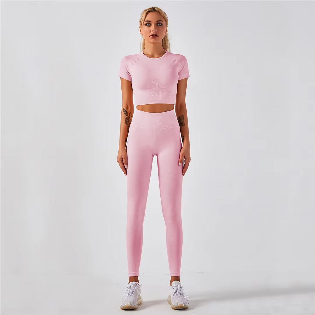 Quick-Dry Training Set — Women'S Tee + High-Waist Capri · REF BP-CMP-002