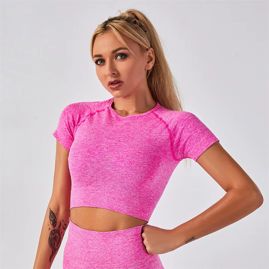Quick-Dry Training Set — Women'S Tee + High-Waist Capri · REF BP-CMP-002